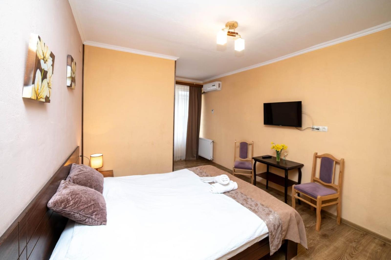 Guest House Kavkasioni 33 Телави Екстериор снимка