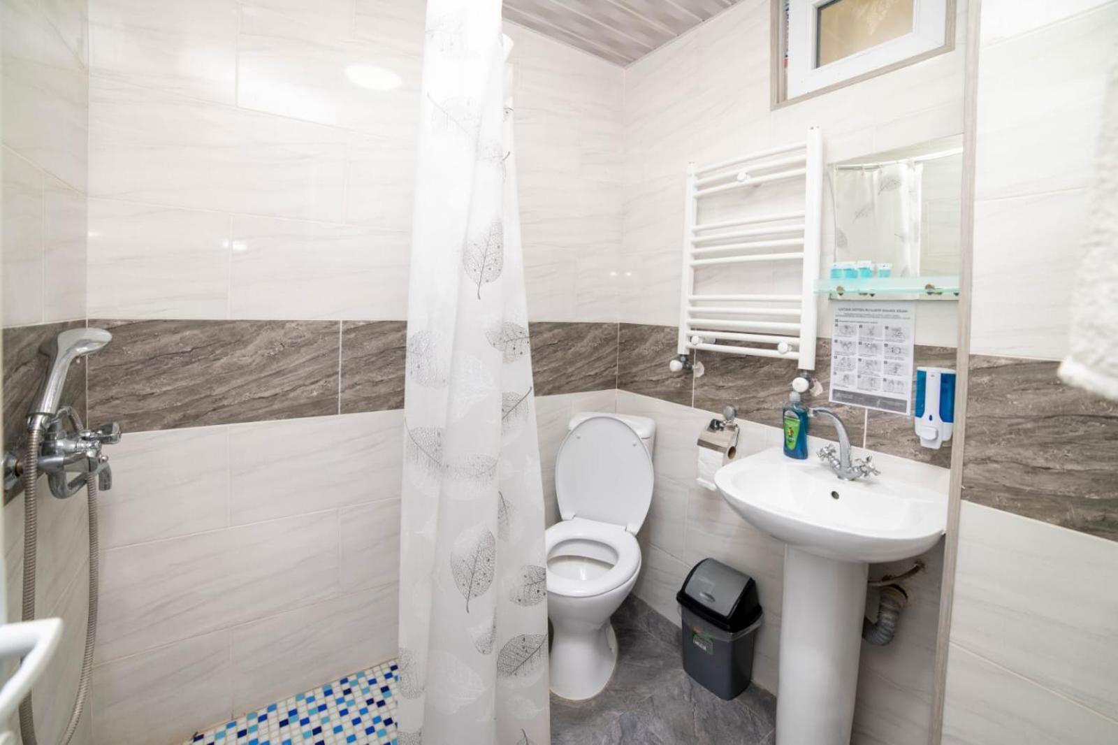 Guest House Kavkasioni 33 Телави Екстериор снимка